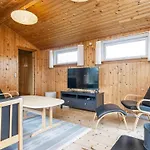 6 Person In Struer-by Traum